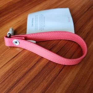 ✨️Thirty-One Coral Wristlet Strap✨️